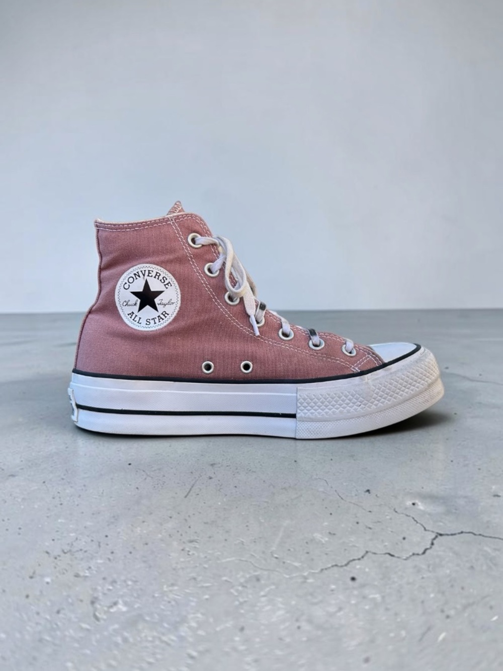 Converse Chuck Taylor All Star Lift High Platform Saddle Women’s 8